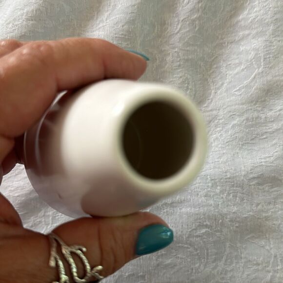 Ever Spring White Ceramic Reed Diffuser Vase - Picture 2 of 4